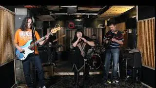 Rec Studio Lying Dog live recording