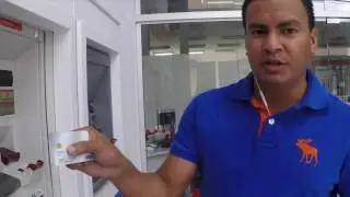 Sacando dinheiro com cartão Cryptopay.