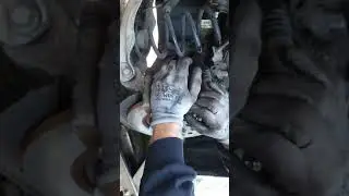 2015 Chrysler 200 Rear Brake Pad Replacement with Electronic Parking Brake Service Procedure
