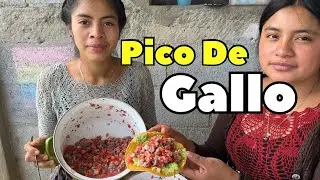Cocinando PICO De GALLO A Nuestro ESTILO😋