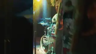 Living in a hole in the ground (live) 