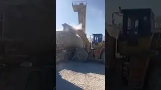 Погрузка щебня 40/70 на карьере (Свердловская область)