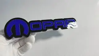 Grill badge Mopar