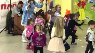 Пластиковые снежки 03.01.16