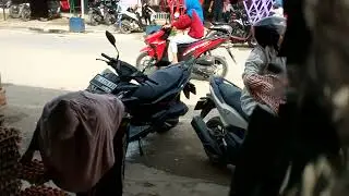 jualan rempah rempah di toko grosir