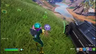 Fortnite Hold 3 Different Epic or Better Items At One Time Quest