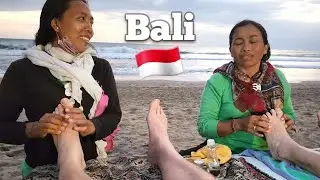 The TWO LADY BALI BEACH MASSAGE Experience 🇮🇩