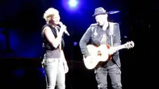 Sugarland  ♥ Stuck Like Glue