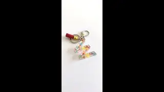 Making Keychain in resin using silicon mold || How to make keychain