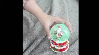 [PROPERTIFOTOKU] Christmas Snow Globe