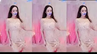 一字马美女热舞抖臀甩胸