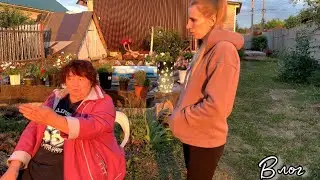 VLOG ☀️ Готовим с мамой Вареники 🥟/ Занимаюсь огородными делами / Семейный Влог