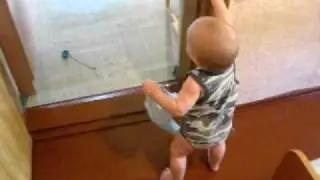 ходит 10 мес..AVI