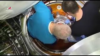 Первый вход экипажа МКС в новый российский модуль Наука   ЯПлакалъ