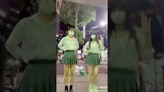 パンチラ制服JK可愛い YEAH～YEAH～