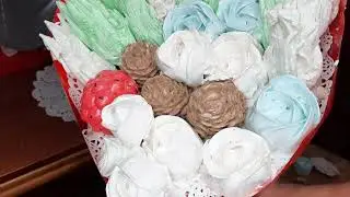 Как сделать розу и ветку  ели из зефира на зимний букет.Новогодний букет зефира.