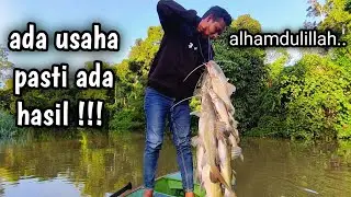 ikan baung sebesar Paha ||| umpan LEGEND nelayan tradisional kalimantan.