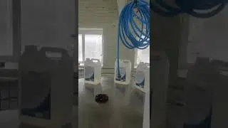 Линия для розлива жидкости до 5 л. Тестовый запуск. Розлив воды в канистры. ПрактикМ #shorts