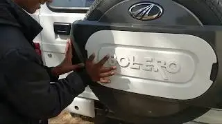 Mahindra bolero zlx back Tyre changing
