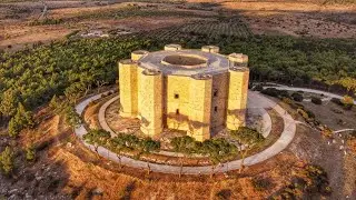 Замок Кастель-дель-Монте в Апулии