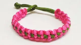 Making a bracelet out of string Making a beautiful bracelet out of string