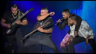 El Fan que sorprendió a  ROMEO SANTOS  en concierto en PERÚ cantando 