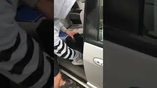Кидалово курьера или? Курьер приехал забирать доставку.