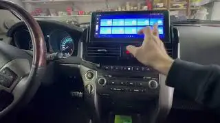 Тойота Land Cruiser 200 2008 с головным устройством на андроид