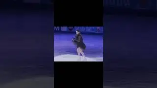 A DANÇA DE WANDINHA EM PATINAÇÃO NO GELO 