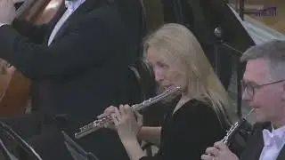 Но зато мой друг лучше всех спевае вхор..