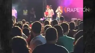 Arcángel humilla a fanático que le tiró con un vaso en pleno concierto