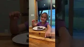 🌈Cute Baby Girl Eating POPSICLES 