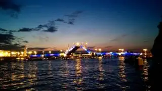 Санкт-Петербург. Разведение моста.