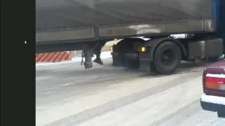 Камаз наехал на лед