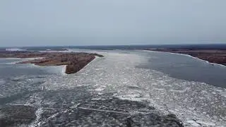 Последний лёд.  Река Волга г Кстово.