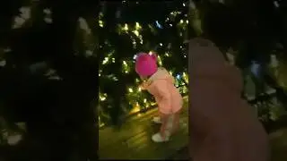 Ева гуляет по Сочи 🔥💕😎🤪😘 #tiktok #блогер #дети #мама #семья #бебибон #cute