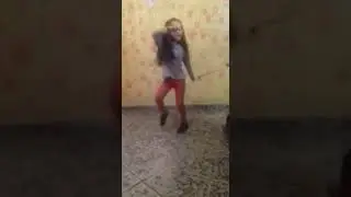Sofia dança muuuito !!!