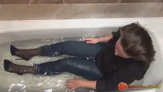 Russian Home Wetlook - rhw_078. Jeans and high-heeled shoes