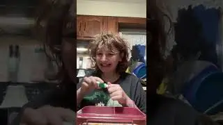 Ice a cake with me because I think my friend hates me