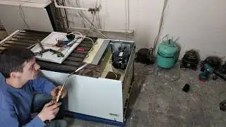 Замена компрессора на холодильнике.