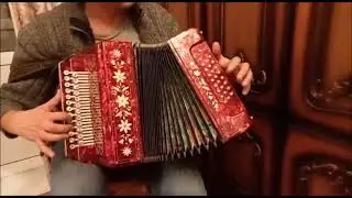 В гостях у московского мастера Валерия Антоновича видео, любительские и горьковская гармонь