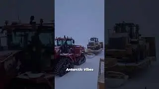 Rolling through Antarctica's ❄️terrain with the help of CASE-IH! 🚜#antarctica #caseih #fs22 #farm