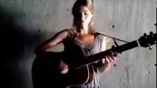 Lara Willems sings 'Imagine' at the Kim Son Monastery