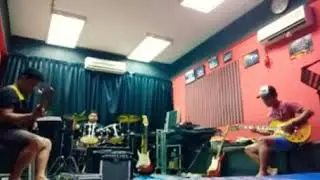 Jamming Session - Seragam Hitam - Kristal