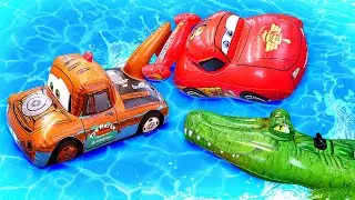 Тачки и игры гонки в воде! Молния Маквин против Крокодила! - Видео игры машинки для мальчиков