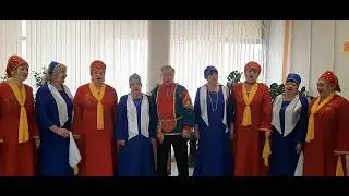 Ансамбль Кировчанка. Шла гармошка вдоль села.