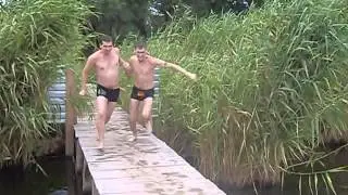 Зацепился