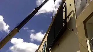 Palm Beach Plaza Screen Installation
