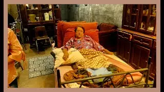Fuimos a tocarle a esta señora que es fans de nuestra música (Lupita Pérez)