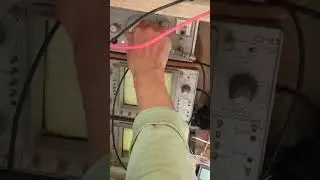 Мерять надо на разных частотах 